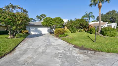 634 W Lakewoode Circle, Delray Beach FL - photo 6 of 59