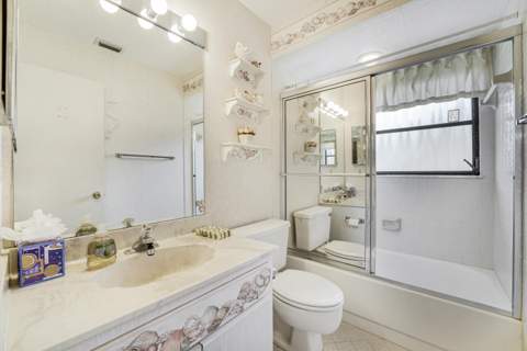 8421 Bonita Isle Drive, Lake Worth FL - photo 14 of 39