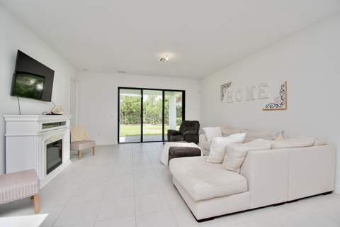 16420 Sandy Shore Drive, Loxahatchee FL - photo 6 of 43