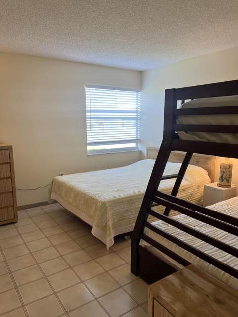 504 Davis Road #95, Palm Springs FL - photo 15 of 33