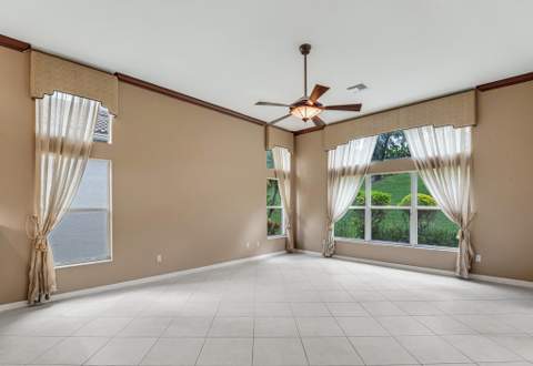 7932 Seagrape Shores Drive, Lake Worth FL - photo 7 of 54