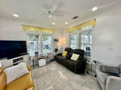 413 Hibiscus Drive, Deerfield Beach FL - photo 16 of 56