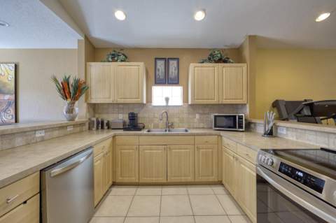 416 Circle Drive, Boynton Beach FL - photo 8 of 25