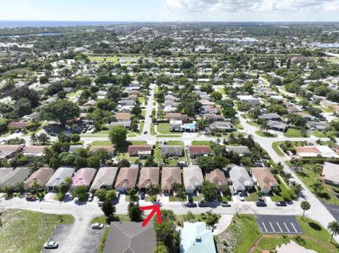 416 Circle Drive, Boynton Beach FL - photo 22 of 25