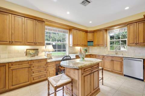 36 Country Road, Village of Golf FL - photo 23 of 51