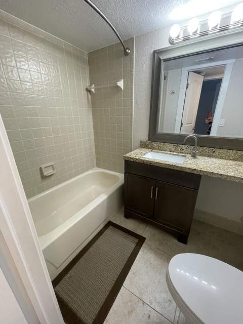 307 Liberty Court, Deerfield Beach FL - photo 11 of 27