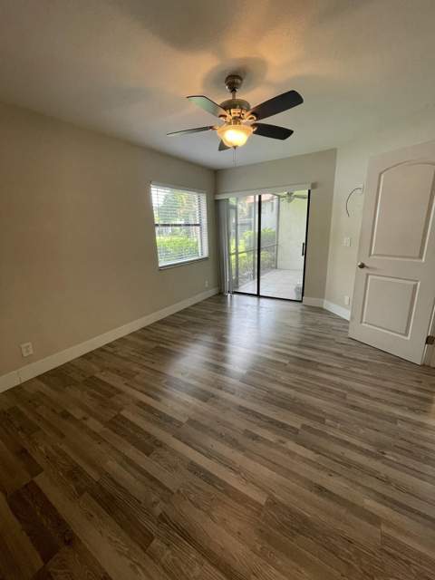 307 Liberty Court, Deerfield Beach FL - photo 19 of 27
