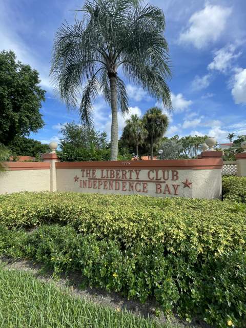 307 Liberty Court, Deerfield Beach FL - photo 24 of 27
