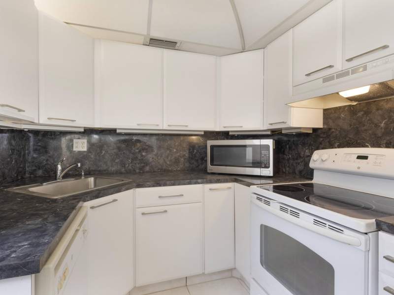 2 bedroom Condominium at 405 Burgundy I, Kings Point Burgundy Condos, Delray Beach — photo 3