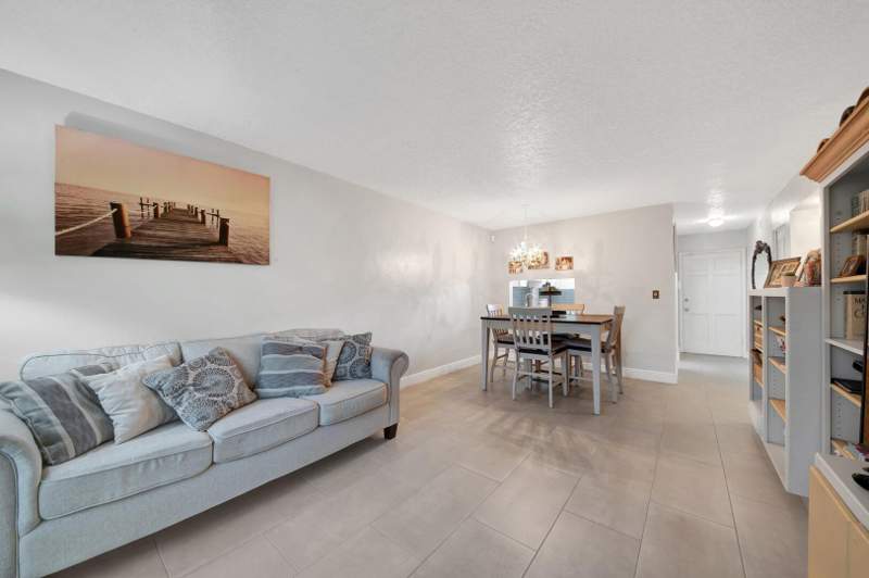 2 bedroom Condominium at 2812 S Garden Drive #109, Lake Clarke Gardens Condo 22, Lake Worth — photo 4