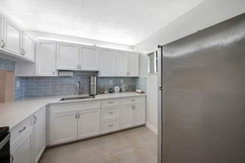 2812 S Garden Drive #109, Lake Worth FL - photo 8 of 24