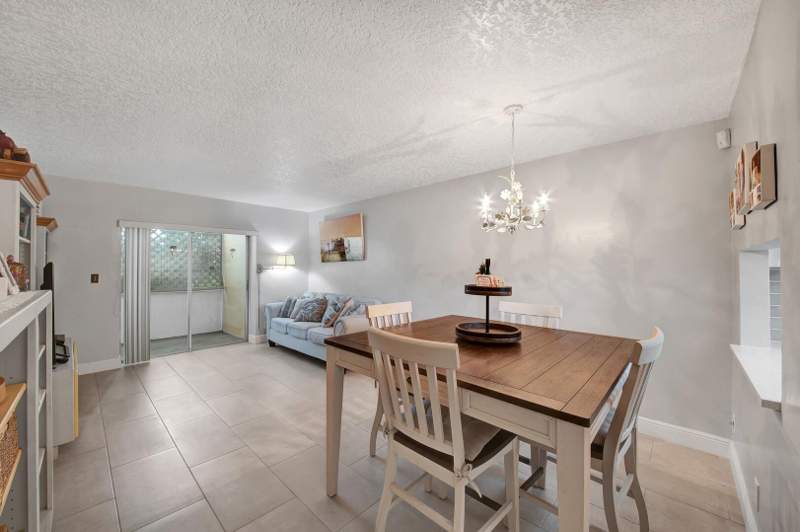 2 bedroom Condominium at 2812 S Garden Drive #109, Lake Clarke Gardens Condo 22, Lake Worth — photo 5