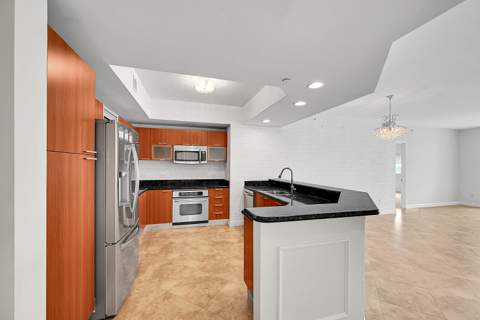 2640 Lake Shore Drive #2011, Riviera Beach FL - photo 11 of 68