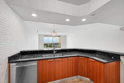 2640 Lake Shore Drive #2011, Riviera Beach FL - photo 14 of 68