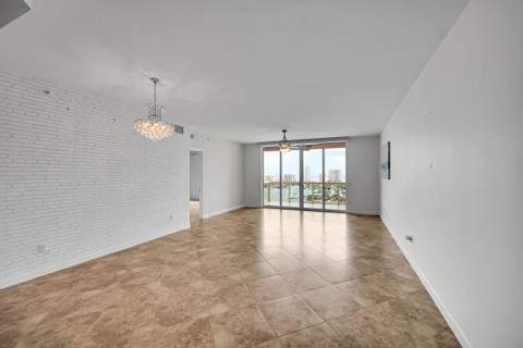 2640 Lake Shore Drive #2011, Riviera Beach FL - photo 21 of 68