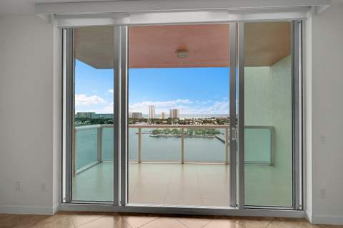 2640 Lake Shore Drive #2011, Riviera Beach FL - photo 24 of 68