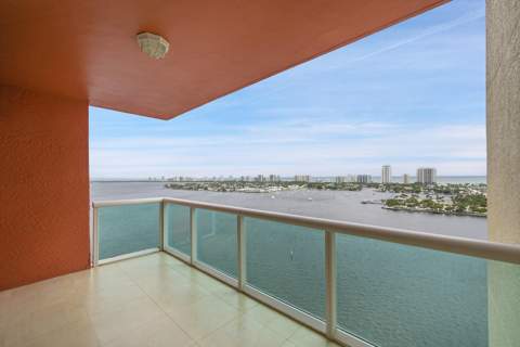 2640 Lake Shore Drive #2011, Riviera Beach FL - photo 7 of 68
