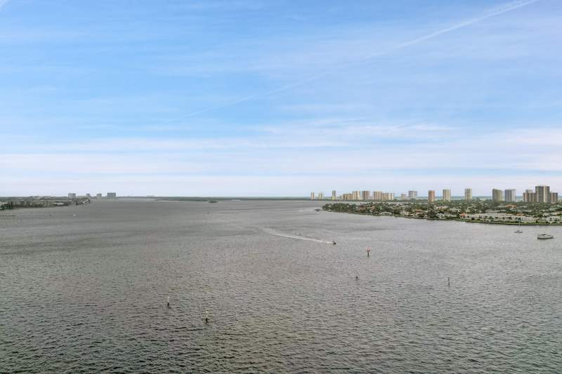 3 bedroom Condominium at 2640 Lake Shore Drive #2011, Marina Grande Riviera Beach Condo, Riviera Beach — photo 4