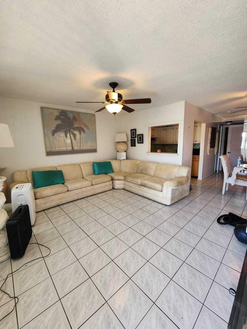 1 bedroom Condominium at 165 Camden G, Camden Condos, West Palm Beach — photo 3