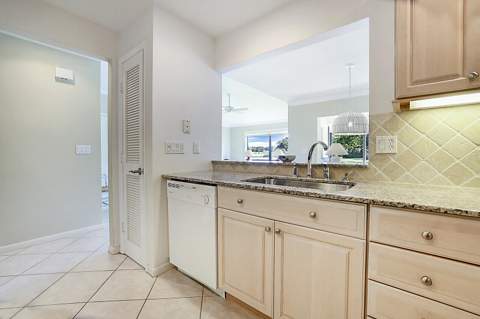 5611 SE Foxcross Place #5611, Stuart FL - photo 18 of 33