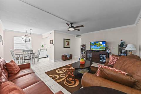213 Brittany #E, Delray Beach FL - photo 7 of 39