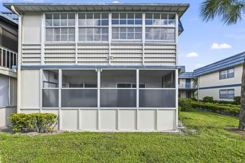 213 Brittany #E, Delray Beach FL - photo 24 of 39