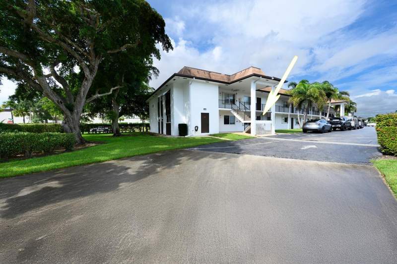 2 bedroom Condominium at 3075 Gardens East Drive #14, Royal Point Manor East Condo, Palm Beach Gardens — photo 2