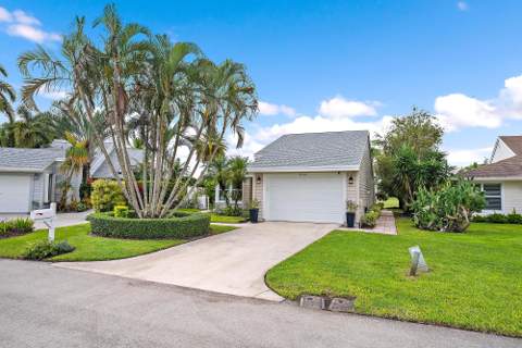 6642 S Pine Court, Palm Beach Gardens FL - photo 20 of 31