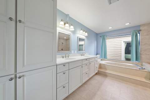 6642 S Pine Court, Palm Beach Gardens FL - photo 10 of 31