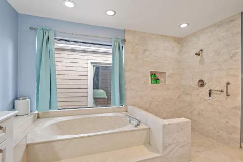 6642 S Pine Court, Palm Beach Gardens FL - photo 11 of 31