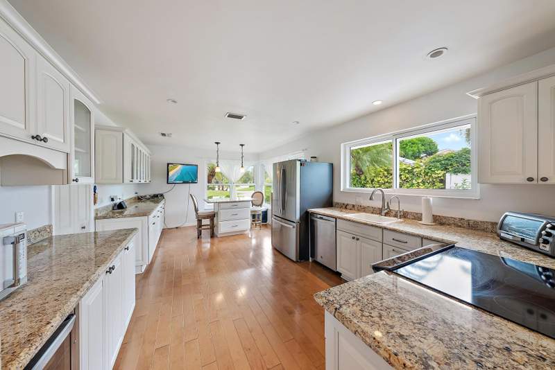 2 bedroom Single Family Residence at 6642 S Pine Court, Eastpointe, Palm Beach Gardens — photo 4