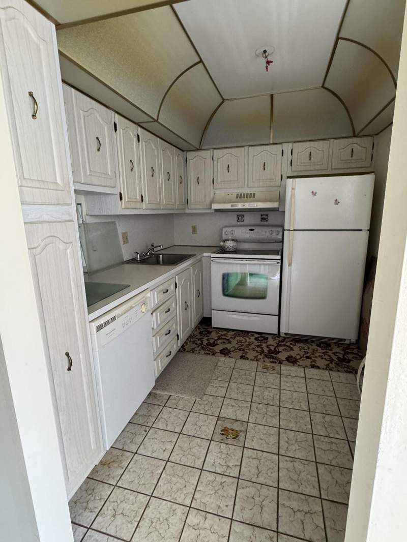 1 bedroom Condominium at 2515 NE 1st Court #215, Village Royale On The Green Condo, Boynton Beach — photo 3