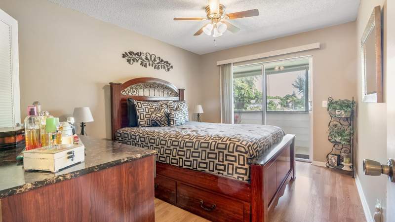 2 bedroom Condominium at 239 Windsor K, WINDSOR A THRU S CONDOS, West Palm Beach — photo 4