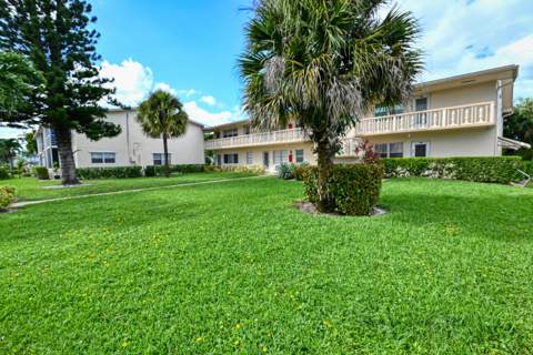 102 Coventry E #102, West Palm Beach FL - photo 16 of 19