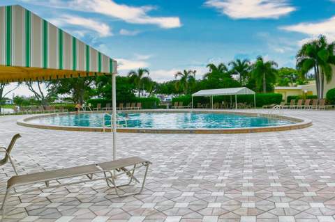 102 Coventry E #102, West Palm Beach FL - photo 18 of 19