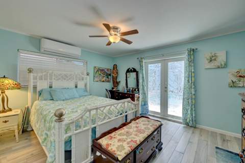 1927 Cypress Avenue, Fort Pierce FL - photo 15 of 85