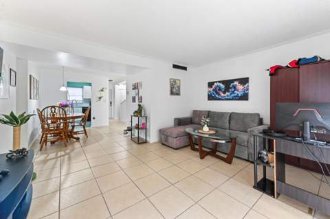 803 W Oakland Park Boulevard #A7, Oakland Park FL - photo 10 of 25