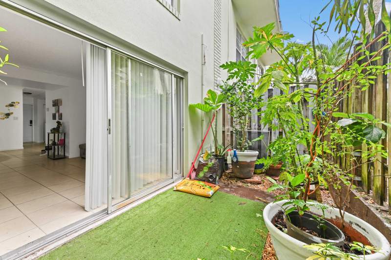 2 bedroom Townhouse at 803 W Oakland Park Boulevard #A7, Racquet Club, Oakland Park — photo 3