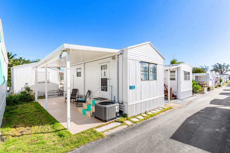 1 bedroom Manufactured Home at 24 Juniper Drive #K, Briny Breezes Inc, Briny Breezes — photo 2