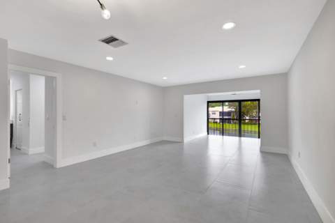 7898 Eastlake Drive #7d, Boca Raton FL - photo 19 of 51