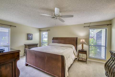 13793 Whispering Lakes Lane, Palm Beach Gardens FL - photo 17 of 47
