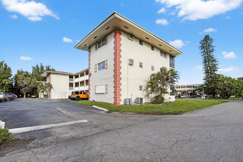 2 bedroom Condominium at 4770 NW 10th Court #104, Lake Park Gardens 4 Inc Condo, Plantation — photo 5
