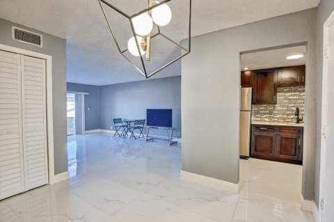 4770 NW 10th Court #104, Plantation FL - photo 9 of 23