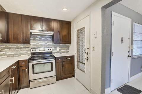 4770 NW 10th Court #104, Plantation FL - photo 6 of 23