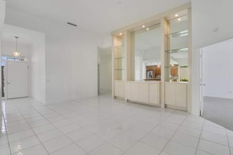 220 NW Bentley Circle, Port St. Lucie FL - photo 14 of 47