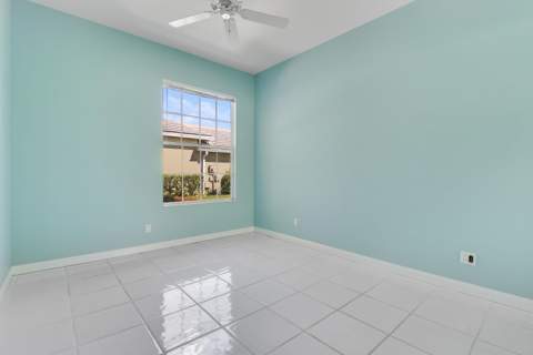 220 NW Bentley Circle, Port St. Lucie FL - photo 21 of 47