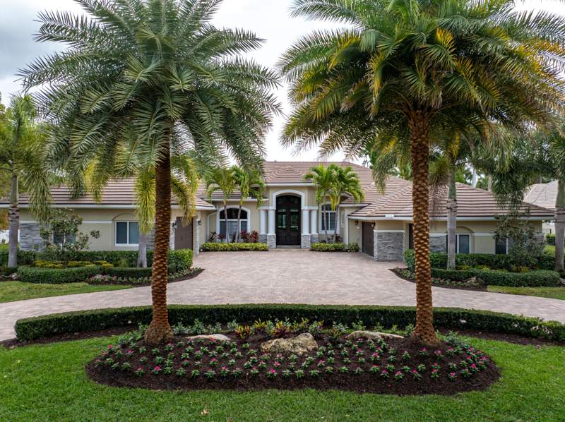 4 bedroom Single Family Residence at 1209 Breakers West Boulevard, Breakers West 16, West Palm Beach — photo 2