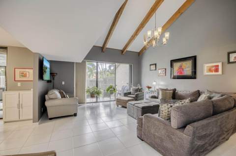11135 Oakdale Road, Boynton Beach FL - photo 7 of 42