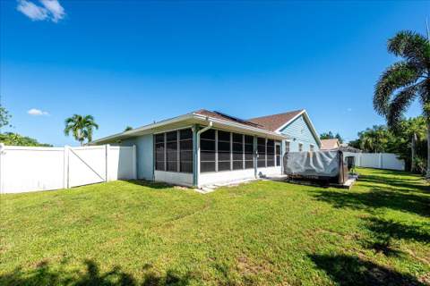6876 Bronte Circle, Port St. Lucie FL - photo 8 of 53