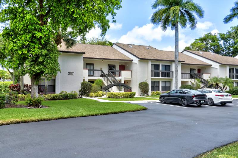 2 bedroom Condominium at 5153 Oak Hill Lane #512, Boca Delray, Delray Beach — photo 2